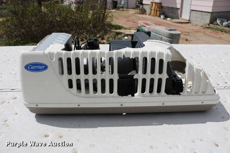 image for item DC7600 2002 Coleman Fairlake camper