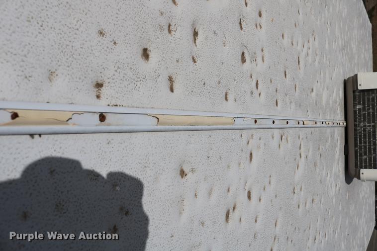 image for item DC7600 2002 Coleman Fairlake camper