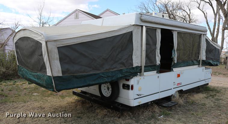 image for item DC7600 2002 Coleman Fairlake camper