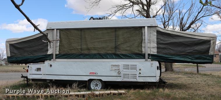 image for item DC7600 2002 Coleman Fairlake camper