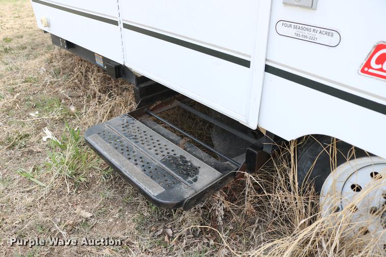 image for item DC7600 2002 Coleman Fairlake camper