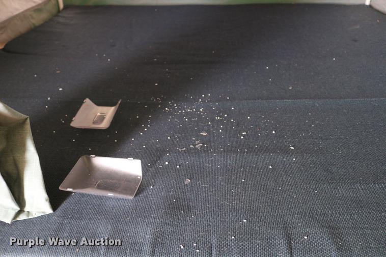 image for item DC7600 2002 Coleman Fairlake camper