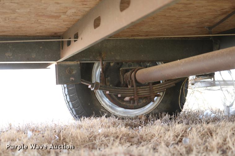 image for item DC7600 2002 Coleman Fairlake camper