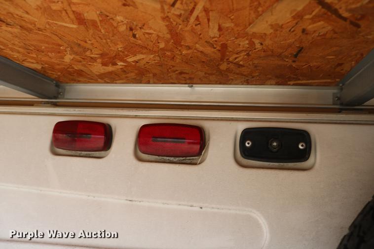 image for item DC7600 2002 Coleman Fairlake camper