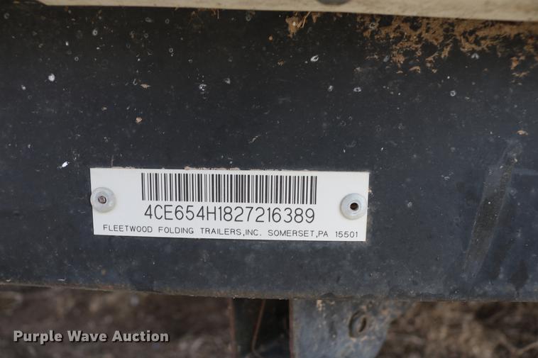 image for item DC7600 2002 Coleman Fairlake camper