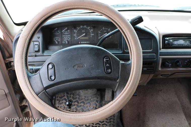 image for item DC7621 1997 Ford F350 Crew Cab flatbed pickup truck