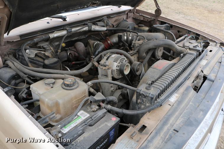 image for item DC7621 1997 Ford F350 Crew Cab flatbed pickup truck