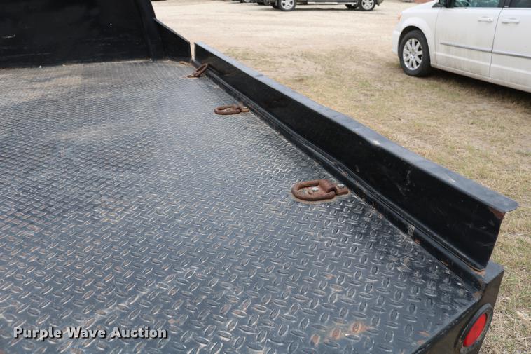 image for item DC7621 1997 Ford F350 Crew Cab flatbed pickup truck