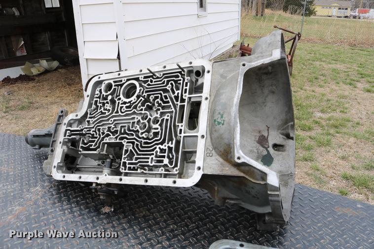 image for item DC7621 1997 Ford F350 Crew Cab flatbed pickup truck