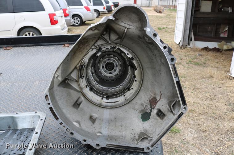 image for item DC7621 1997 Ford F350 Crew Cab flatbed pickup truck