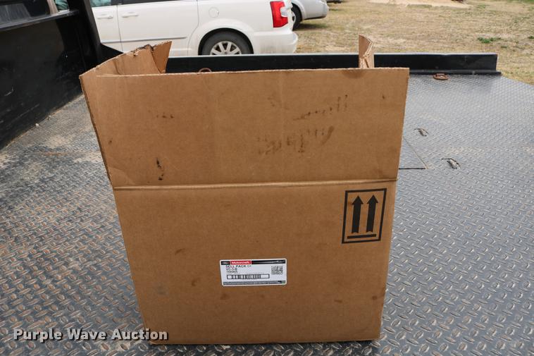 image for item DC7621 1997 Ford F350 Crew Cab flatbed pickup truck