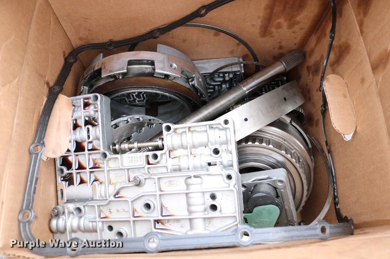 image for item DC7621 1997 Ford F350 Crew Cab flatbed pickup truck