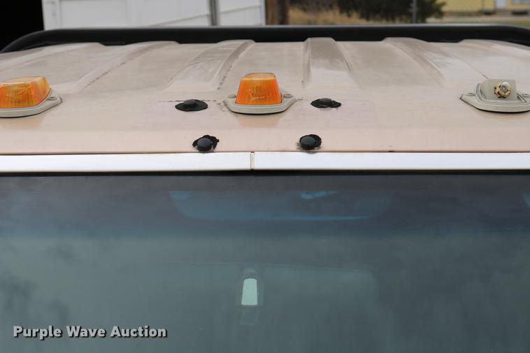 image for item DC7621 1997 Ford F350 Crew Cab flatbed pickup truck