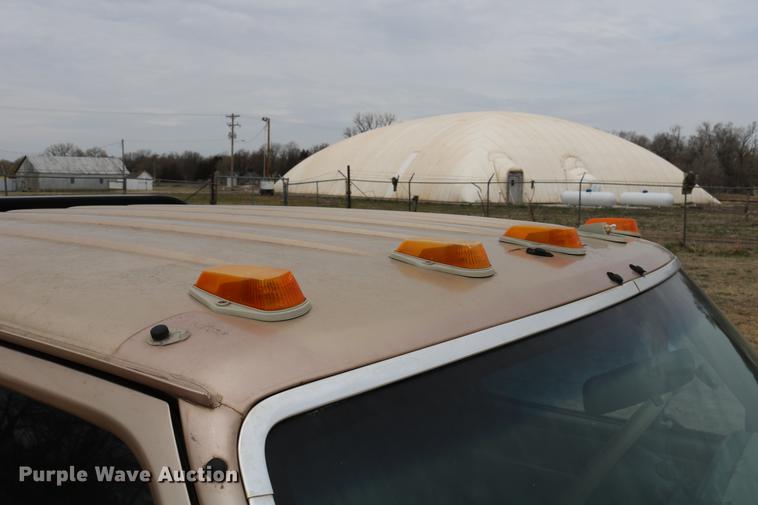 image for item DC7621 1997 Ford F350 Crew Cab flatbed pickup truck