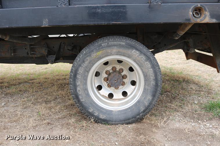 image for item DC7621 1997 Ford F350 Crew Cab flatbed pickup truck