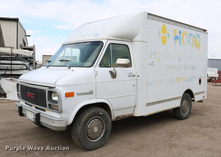 image for item DC7627 1992 GMC Vandura G3500 van