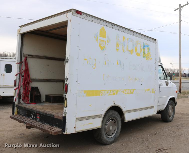 image for item DC7627 1992 GMC Vandura G3500 van