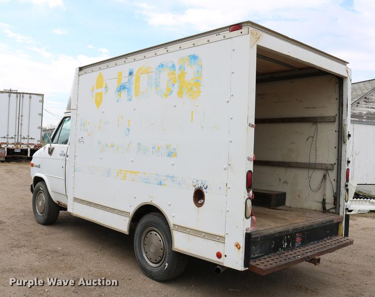 image for item DC7627 1992 GMC Vandura G3500 van