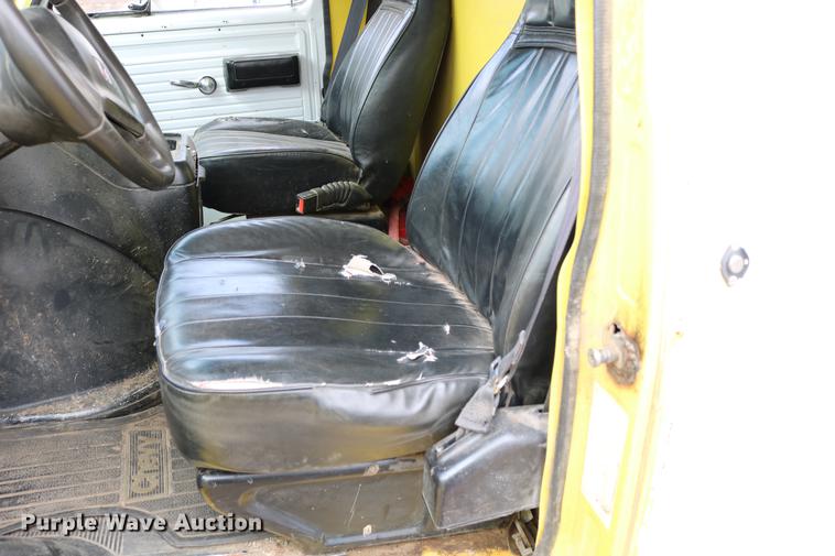 image for item DC7627 1992 GMC Vandura G3500 van