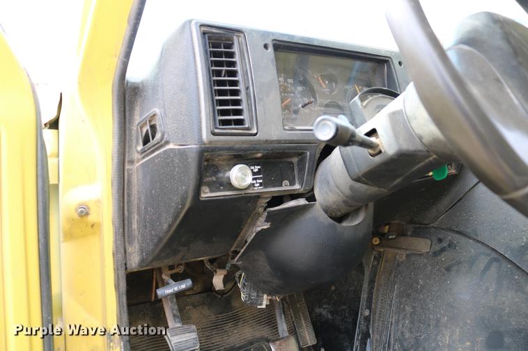 image for item DC7627 1992 GMC Vandura G3500 van