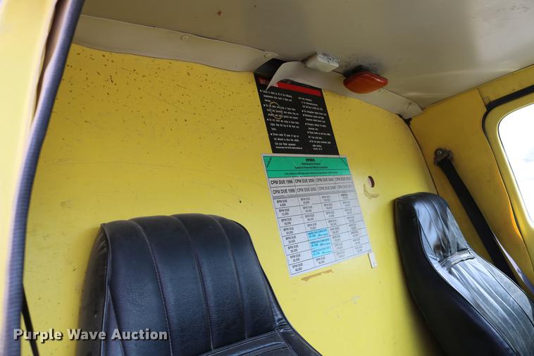 image for item DC7627 1992 GMC Vandura G3500 van