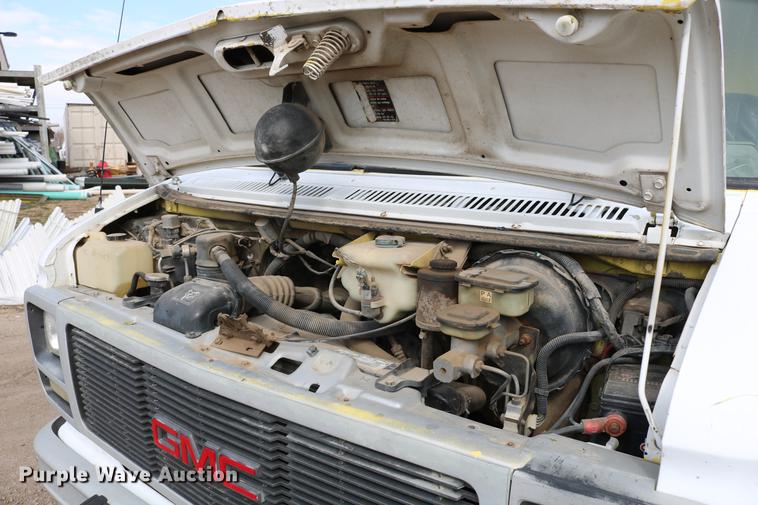 image for item DC7627 1992 GMC Vandura G3500 van