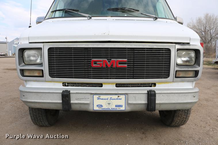 image for item DC7627 1992 GMC Vandura G3500 van