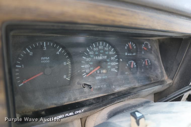 image for item DC7647 1994 Dodge Dakota Club Cab pickup truck