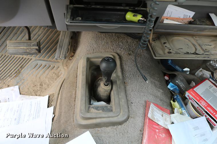 image for item DC7647 1994 Dodge Dakota Club Cab pickup truck