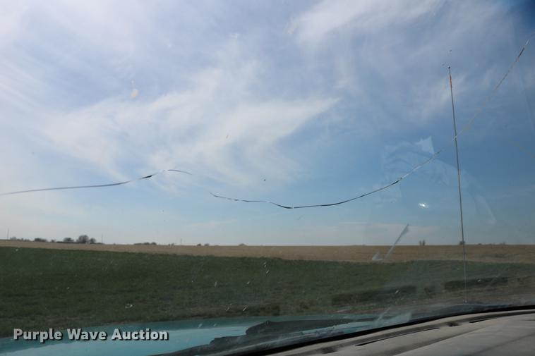 image for item DC7647 1994 Dodge Dakota Club Cab pickup truck