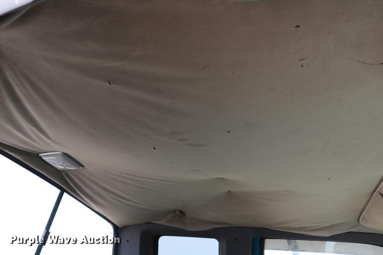 image for item DC7647 1994 Dodge Dakota Club Cab pickup truck