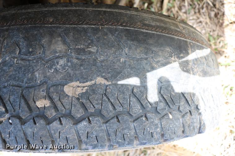 image for item DC7647 1994 Dodge Dakota Club Cab pickup truck