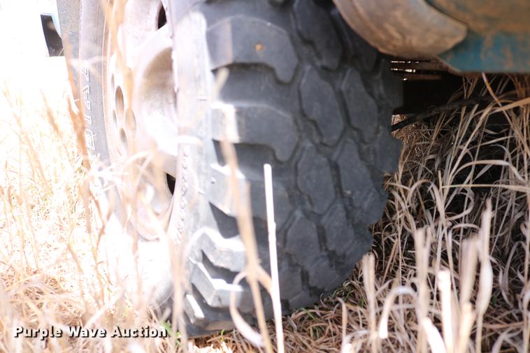 image for item DC7647 1994 Dodge Dakota Club Cab pickup truck