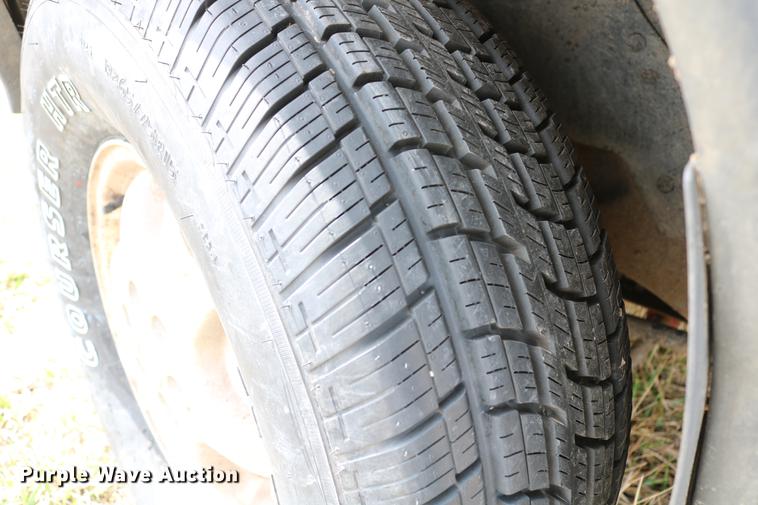 image for item DC7647 1994 Dodge Dakota Club Cab pickup truck