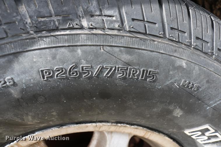 image for item DC7647 1994 Dodge Dakota Club Cab pickup truck