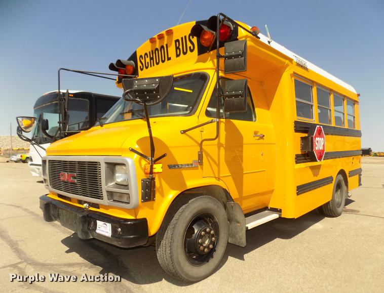 image for item DD2779 1995 GMC G3500 Vandura school bus