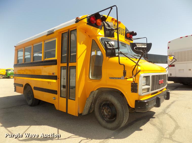 image for item DD2779 1995 GMC G3500 Vandura school bus