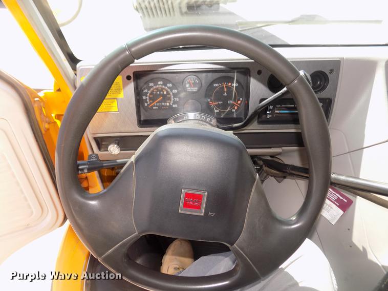 image for item DD2779 1995 GMC G3500 Vandura school bus