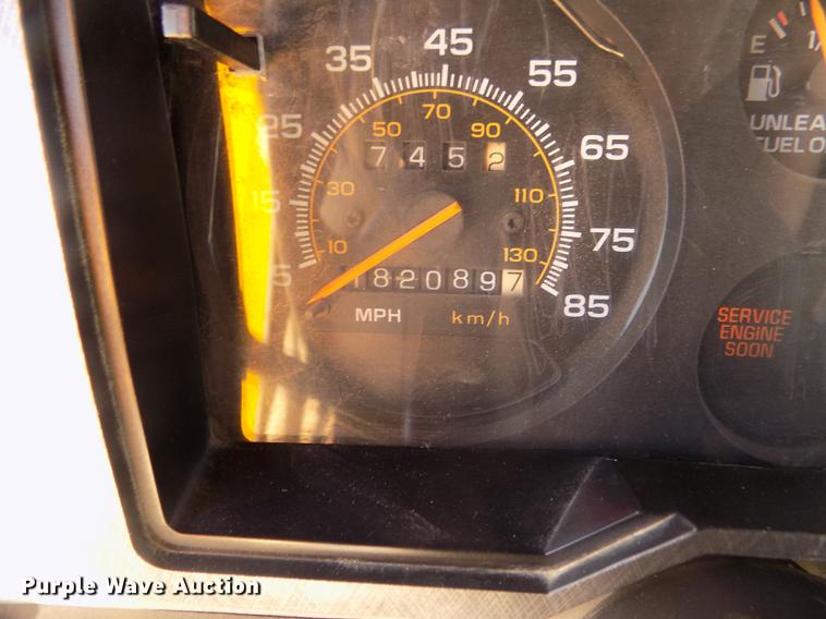 image for item DD2779 1995 GMC G3500 Vandura school bus