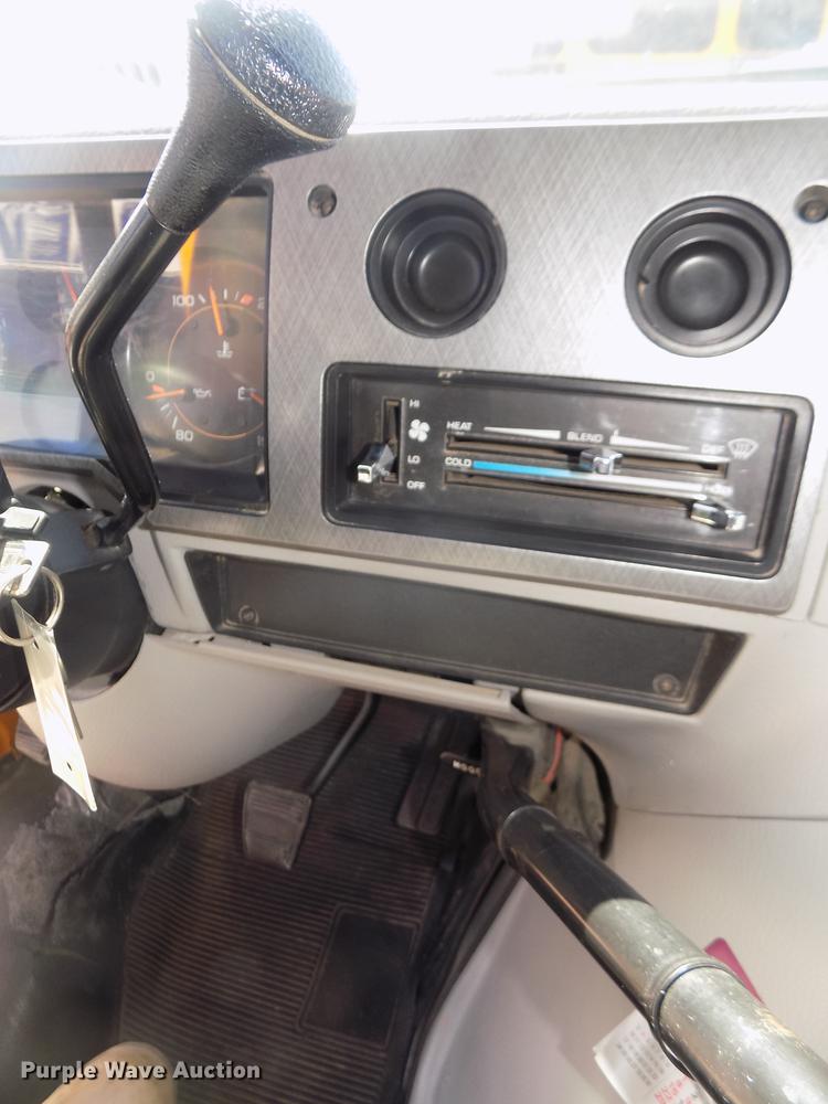 image for item DD2779 1995 GMC G3500 Vandura school bus