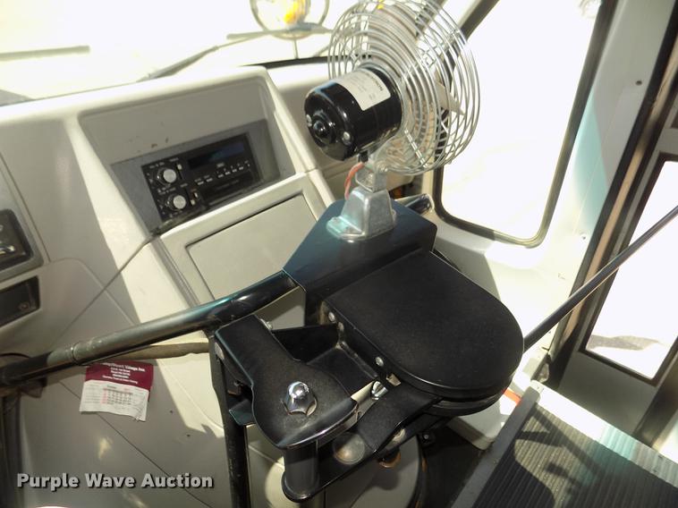 image for item DD2779 1995 GMC G3500 Vandura school bus