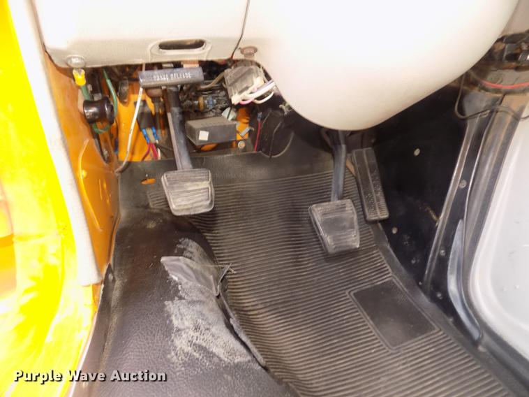 image for item DD2779 1995 GMC G3500 Vandura school bus