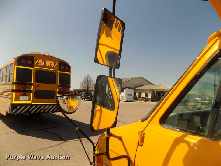 image for item DD2779 1995 GMC G3500 Vandura school bus