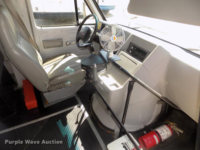image for item DD2779 1995 GMC G3500 Vandura school bus