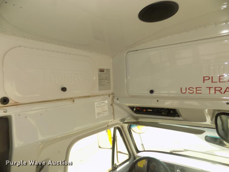 image for item DD2779 1995 GMC G3500 Vandura school bus