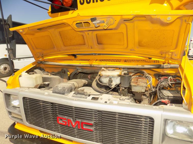 image for item DD2779 1995 GMC G3500 Vandura school bus