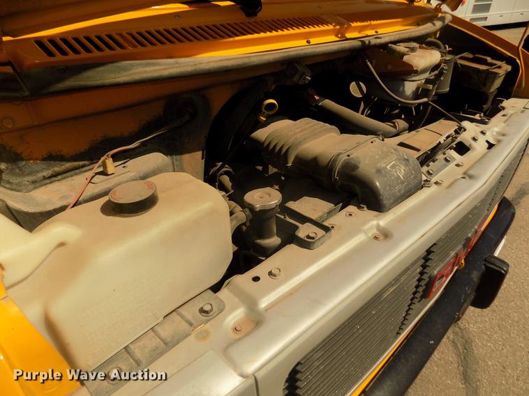 image for item DD2779 1995 GMC G3500 Vandura school bus