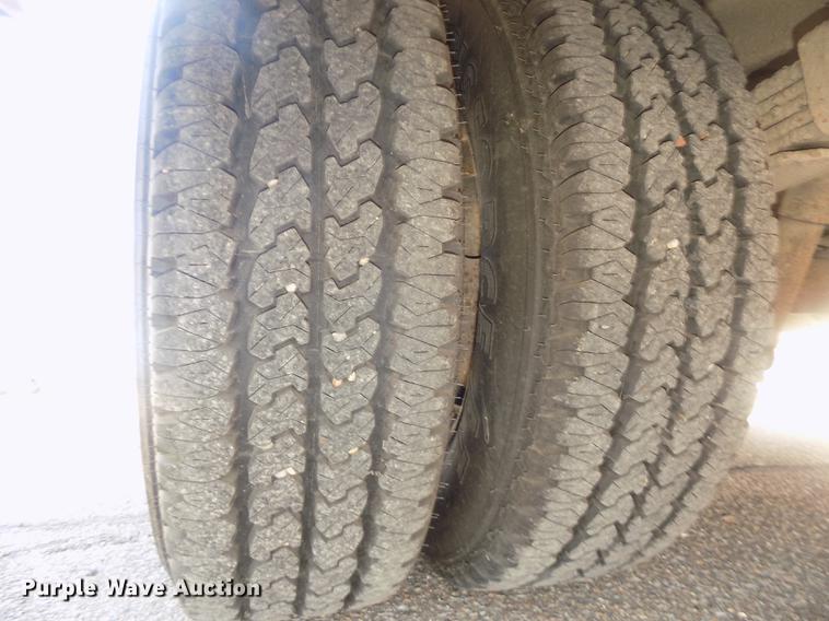 image for item DD2779 1995 GMC G3500 Vandura school bus