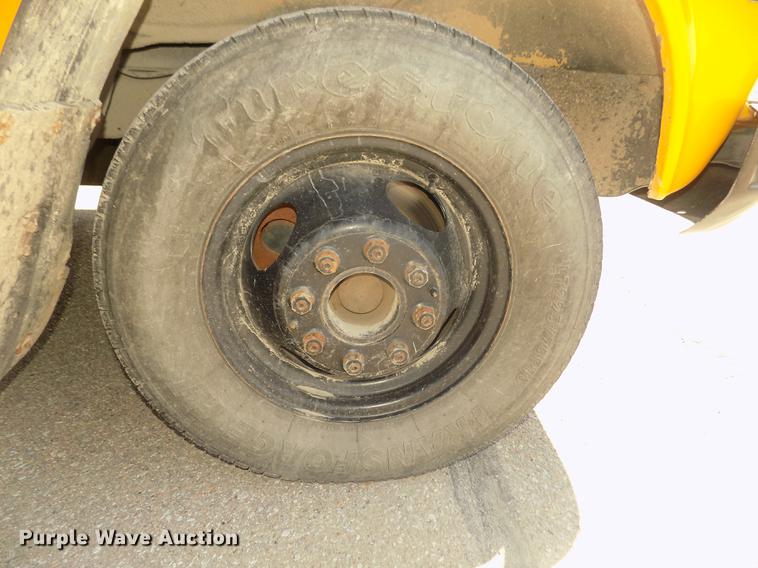 image for item DD2779 1995 GMC G3500 Vandura school bus