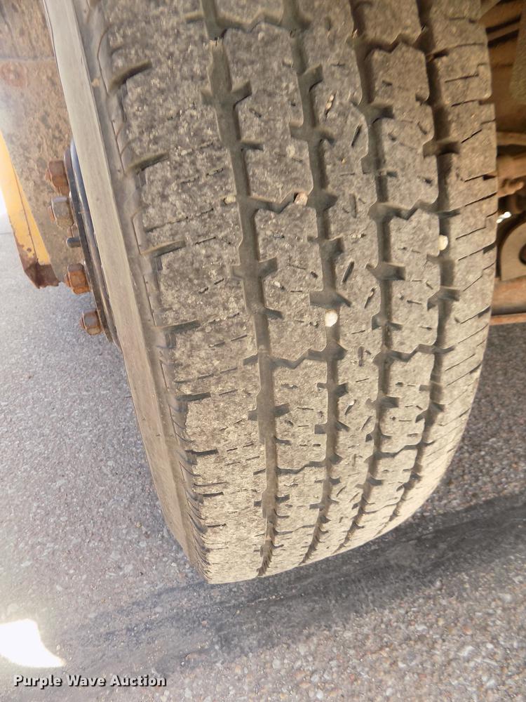 image for item DD2779 1995 GMC G3500 Vandura school bus